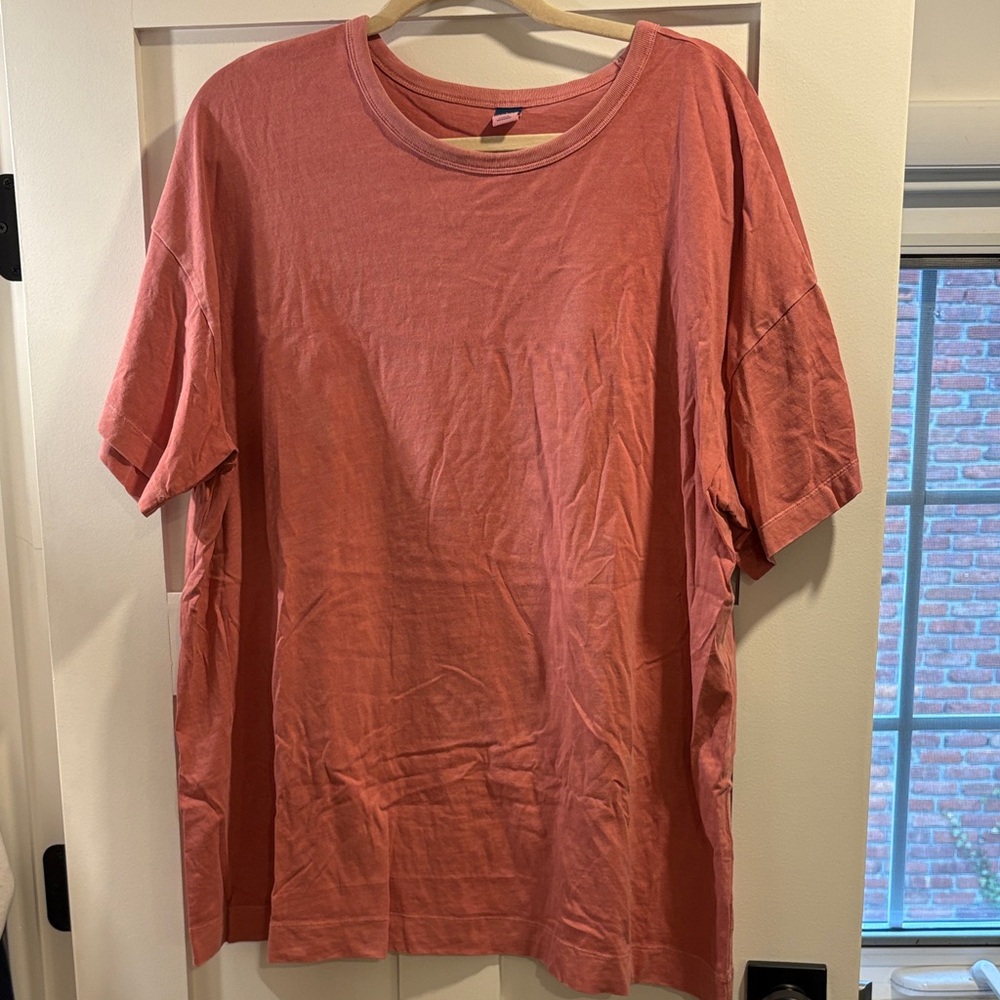 Women’s basic tee